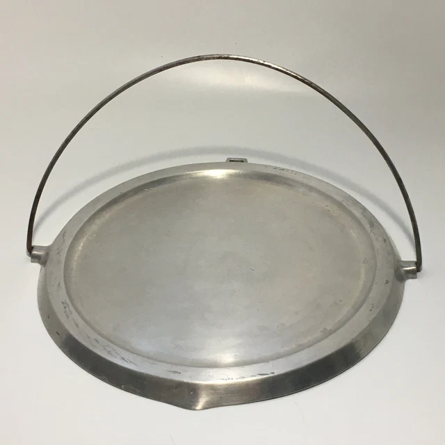 Miracle Maid Griddle w/ Bail Round Stovetop or Camping Vintage 11” Aluminum Miracle Maid Griddle w/ Bail Round Stovetop or Camping Vintage 11” Aluminum