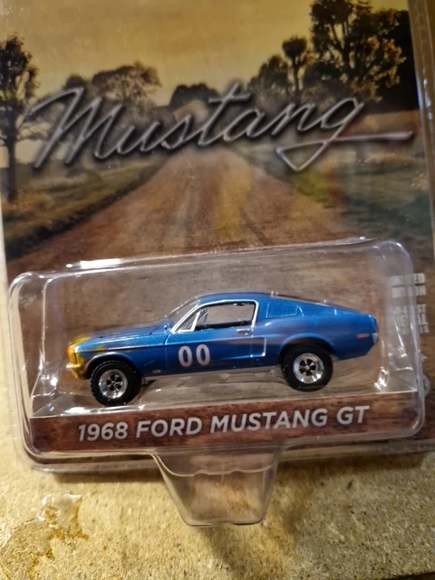 Lindberg 1968 Ford Mustang GT Kit Car & Garage 1:64 - Doré (Neuf, Plastique)