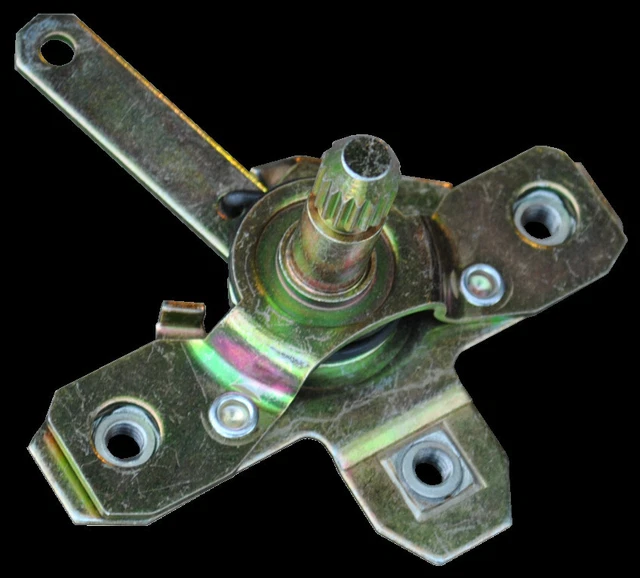 1972 CHEVY/GMC C10 Truck LH Driver Door Latch Handle Relay £26.41