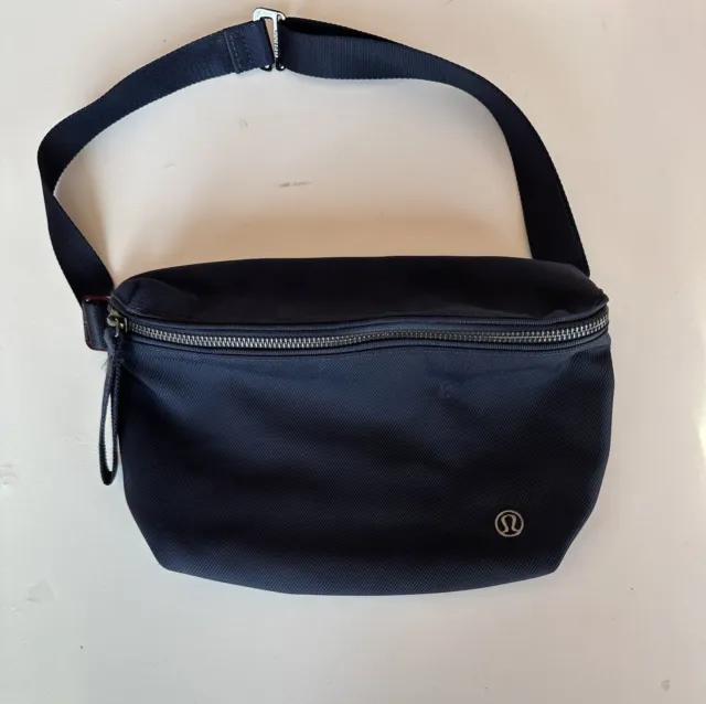 Lululemon Go Lightly Belt Bag Navy Blue