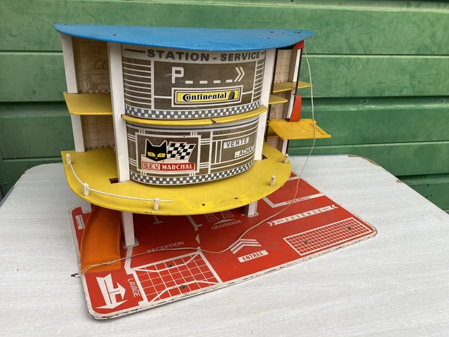 jouet-ancien-garage-automobile-station-service-ann-es-70-dinky-norev