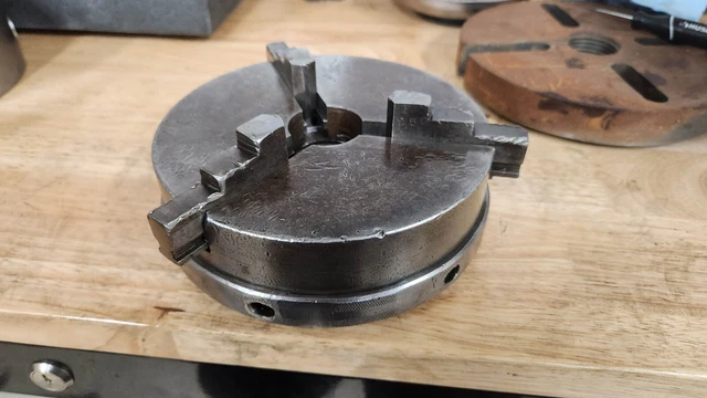 1 1/2" - 8tpi Lathe Chuck