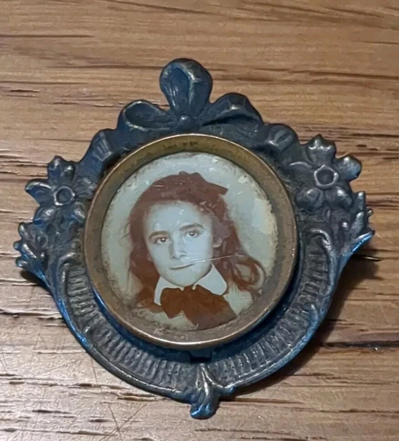 Broche Médaillon Art Nouveau Ancienne - Porte-photo - Métal Argenté