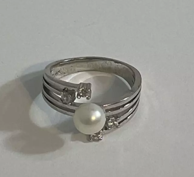 Vantel Pearls Abundance Ring, Size 7 with a 7MM white pearl Retired