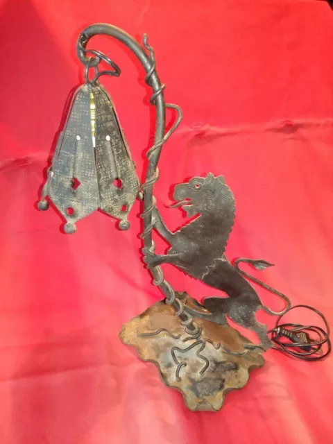 Lampada / Scultura In Ferro / Brescia Leonessa Iron Lamp