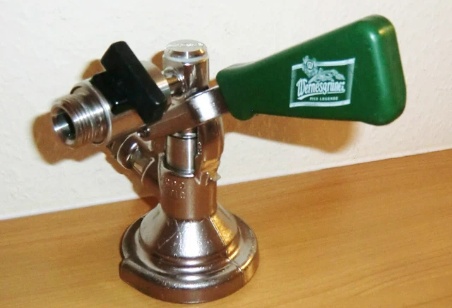 KEG-Zapfkopf WERNESGRÜNER mit Seitenabgang  für alle Bierfässer mit Flachsystem