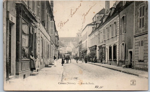 58 COSNES SUR LOIRE - the rue de paris.