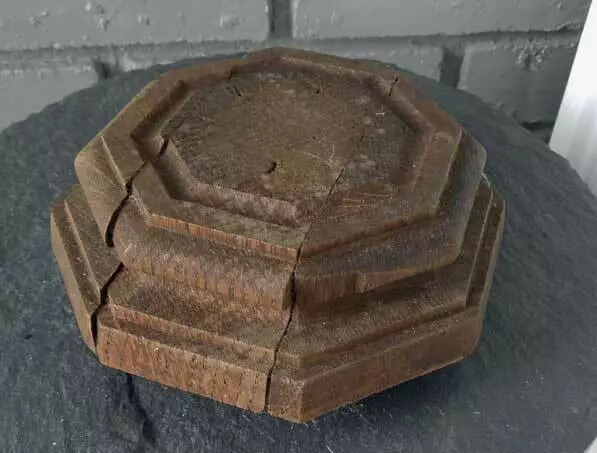 Antique  OAK NEWEL POST FINIAL  HEXAGON SHAPE ( C )