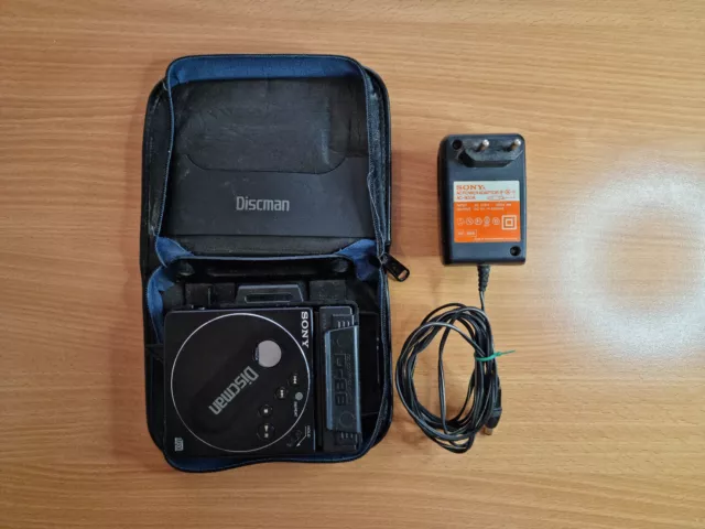 Lecteur CD portable Sony D-88 Discman Walkman  avec étui vintage pièces