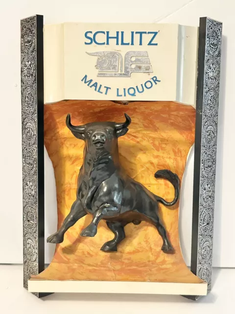 Vintage 1968 Schlitz Malt Liquor Bull Figure Plastic Beer Sign Very Nice