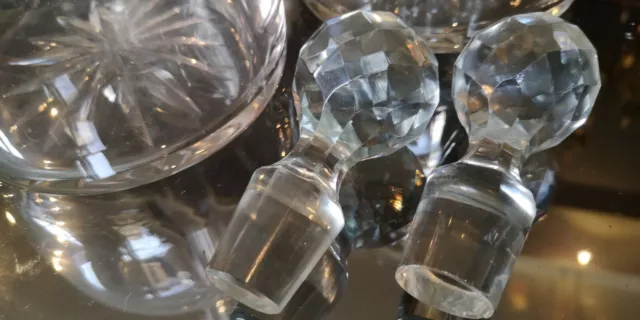 Paire de carafes en cristal taillé XIXème 8