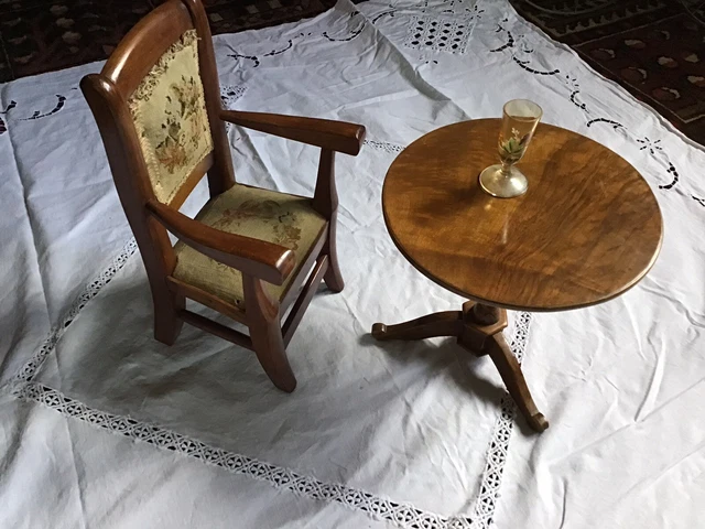 ANCIEN MEUBLE DE Poupée Art Nouveau en Bois Découpé Vaisselier de