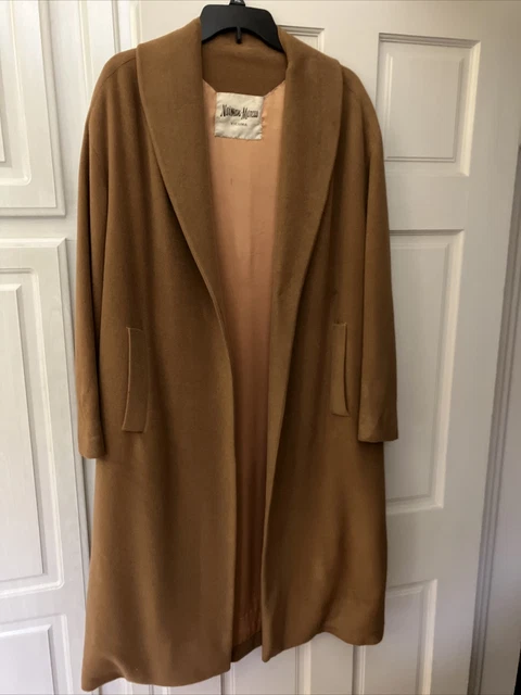 Neiman Marcus Women’s Vicuna Coat Neiman Marcus Women’s Vicuna Coat