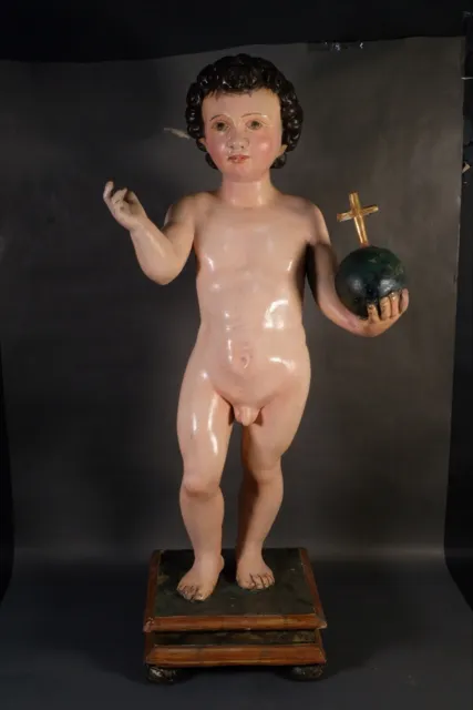 Niño Jesús con la bola en madera tallada y policromada Escuela Española S. XVIII