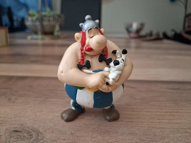 Plastoy Asterix Idefix Dog In Kennel Collectible Piggy Bank – PVC Figurine, 2016 Collection