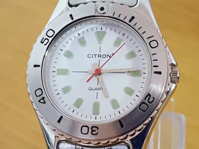 Citron quartz watch t493t online