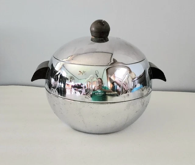 VINTAGE WEST BEND Penguin Hot and Cold Server Ice Bucket Bakelite