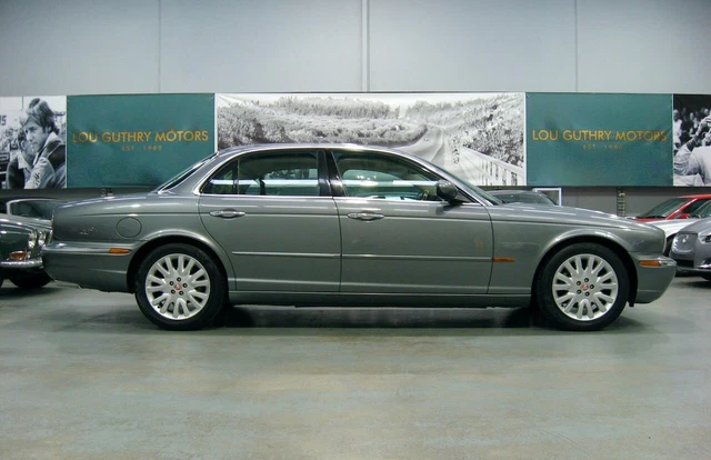 2003 Jaguar XJ8 X350 3.5L V8 2003 Jaguar XJ8 X350 3.5L V8