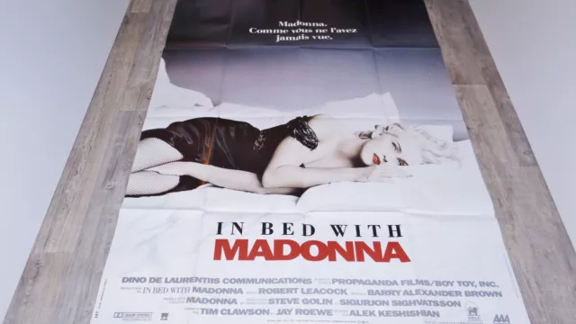 madonna IN BED WHIT MADONNA  ! affiche cinema