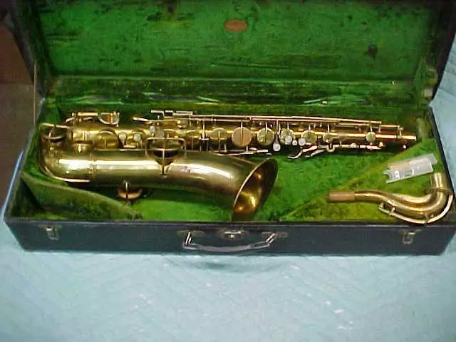 Antique York & Sons Tenor Saxophone in Good Ready to Play. Antique York & Sons Tenor Saxophone in Good Ready to Play.