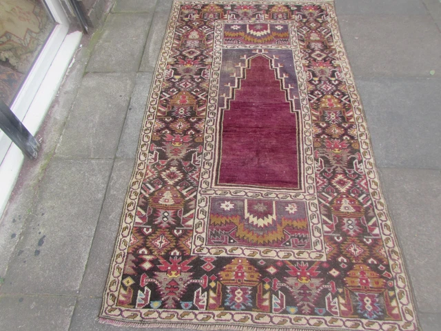Tapis Oriental Gabbeh En Laine Rouge – Fait Main – 113x85cm – Vintage Papillons