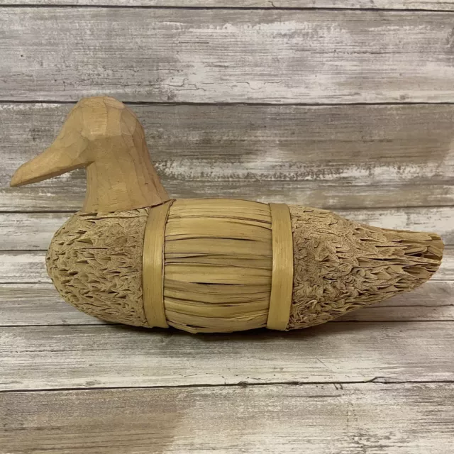 Vintage Duck Corn Husk/Reed Carved Handmade Decoy Folk Art Figurine