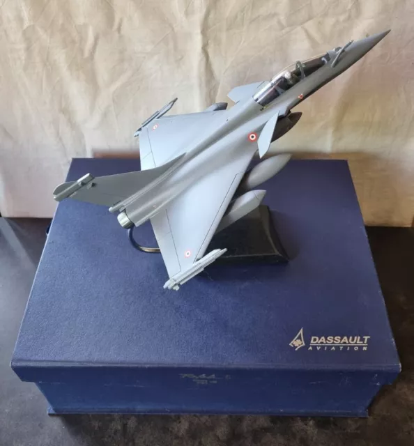 Maquette Officielle Avion Rafale C - 1/48 Dassault Aviation Uppercut- Avec Boîte