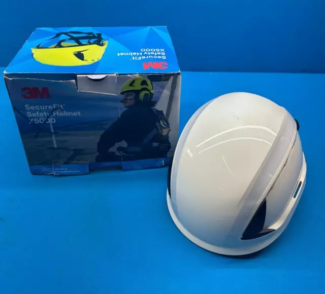 3M SecureFit X5000 Series White Vented Reflective Safety Helmet X5001VX-ANSI