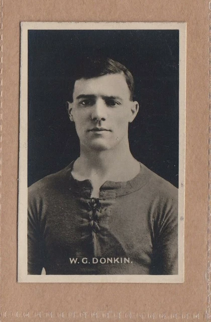 1922 DC Thomson Footballers Signed Real Photos - W C Donkin, Barnsley