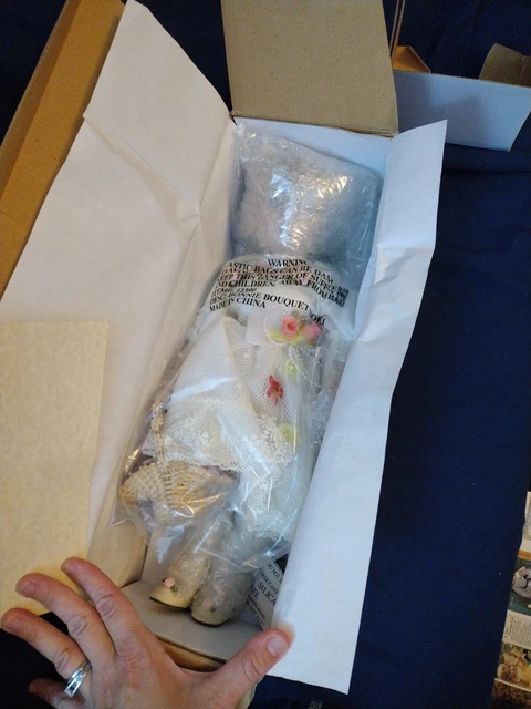 heritage signature collection porcelain doll Bonnie Bouquet 12390