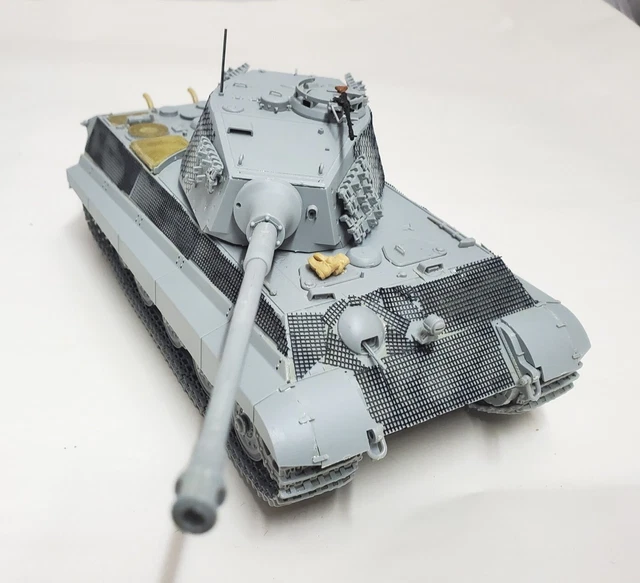 Rye Field Model 5146 Sd.Kfz. 182 Panzerkampfwagen VI Tiger Ausf. B
