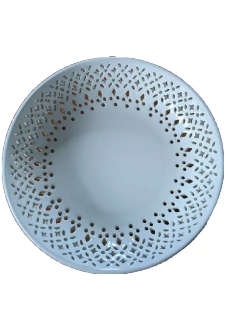 leedsware creamware 7.5 Inch Round Pierced Dish
