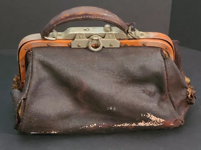 Antique Medical Apothecary Doctor's Bag Travel Vials Kit Gynecologist Dr.  Baker