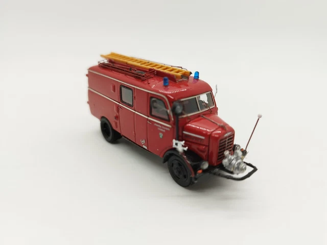 Busch Smart For Four Modellauto 1/87 – Hellgrün, Ca. 5 Cm, Detailgetreu & Sammelfertig