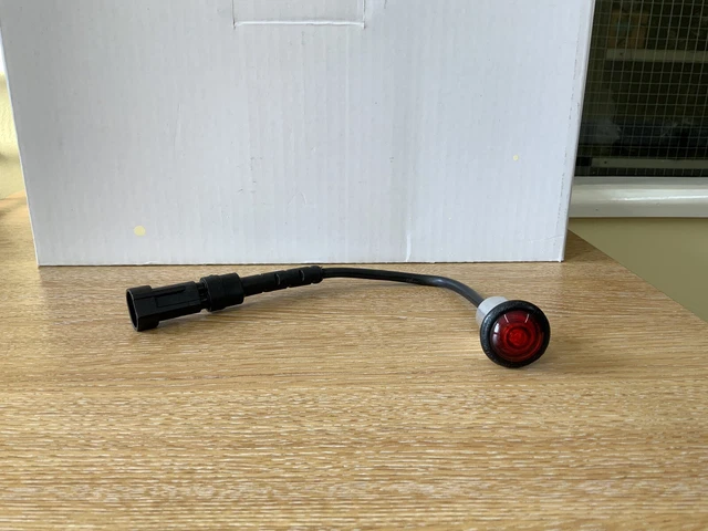 Rubbolite Trucklite M850 LED Red Rear Marker Lamp – 12/24V, Sealed, For Trucks & Trailers