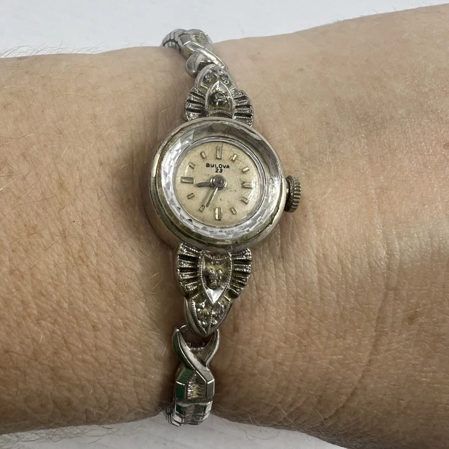 Montre Femme Bulova Plaqué Or Et PVD Noir - Vintage, Neuve De Magasin Avec étiquettes