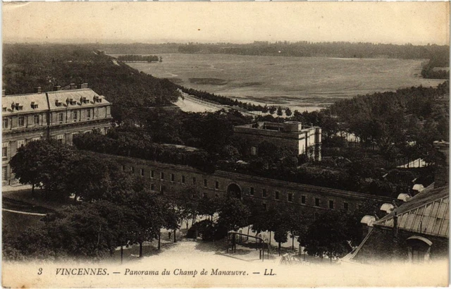 CPA AK Vincennes Panorama of the Field of Manoeuvre FRANCE (1283254)