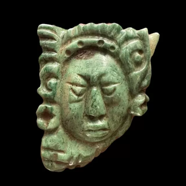 Pre-Columbian Maya jade pendant