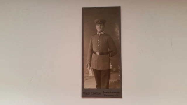 Foto 104K5196 KAB Soldat Berlin Schöneberg ca.5x12cm