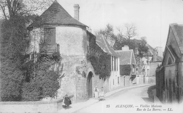 Cpa 61 Alencon Old Houses Rue De La Barre