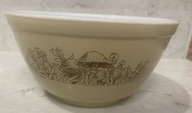 Pyrex forest fancies mushroom 402 Small Mixing Bowl VTG MCM