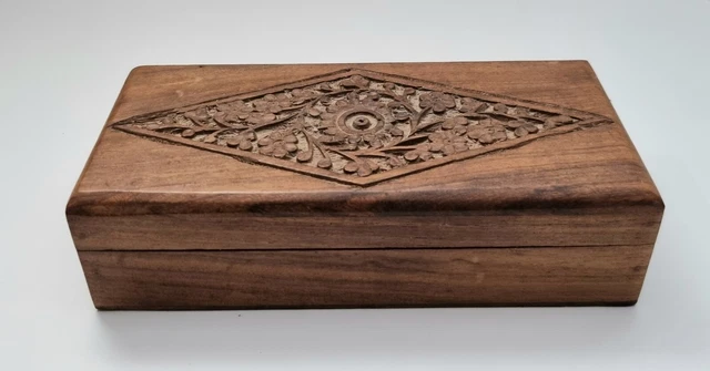 Bôite à Bijoux Ancienne En Bois Sculpté à La Main - Avec Incrustations Dorées