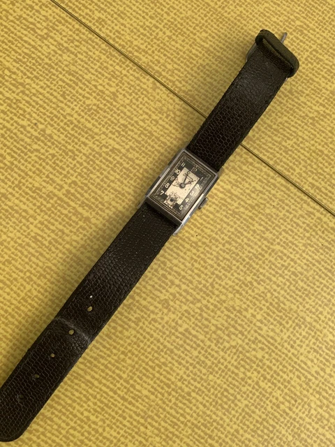 Roamed Standard Tank Watch