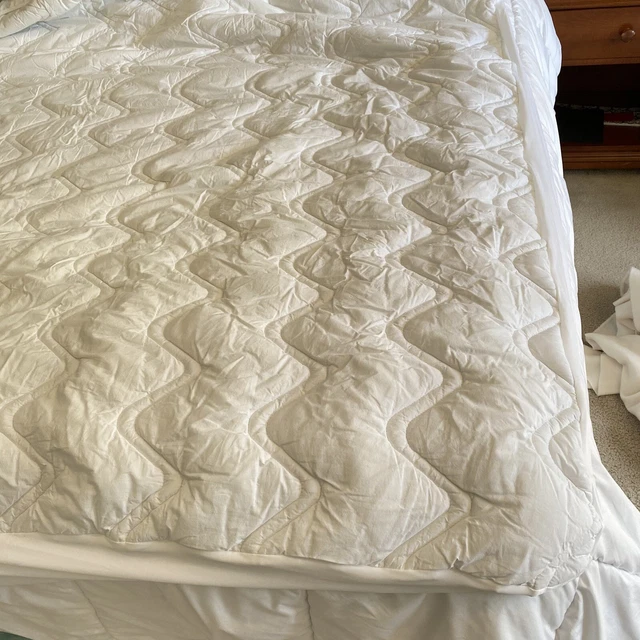 MARTHA STEWART COLLECTION RV King Short Mattress Protector Quilted 72 x