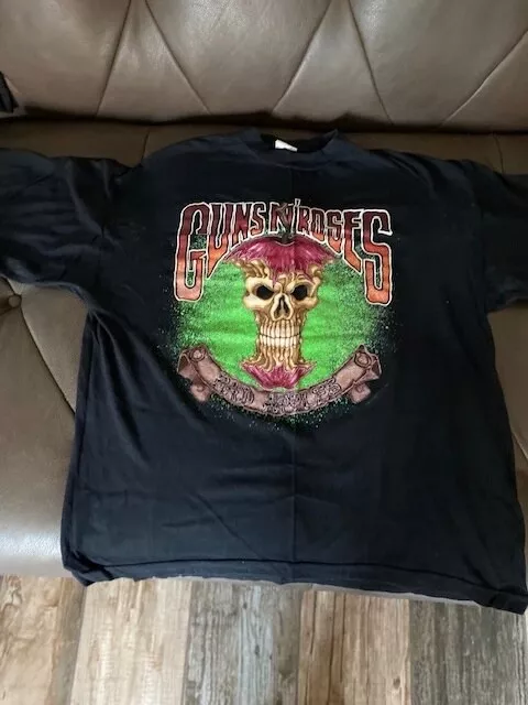 Vintage Concert T-shirt Guns n Roses 'Use Your Illusion' Tour 1991 -1993