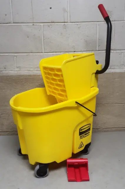 Rubbermaid Mop Bucket and Wringer 8 3/4 gal Capacity Yellow 7920-01-343-3776