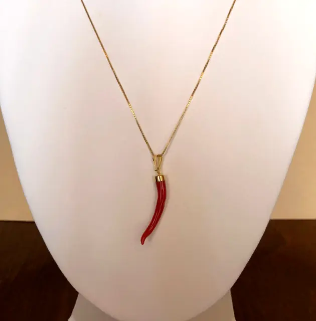 Collana in argento con ciondolo "cornetto portafortuna" in vero corallo rosso