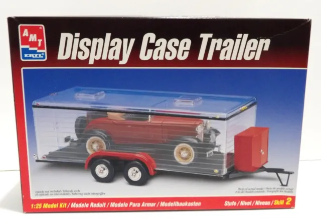 AMT Display Case Trailer Model kit 1/25 Scale