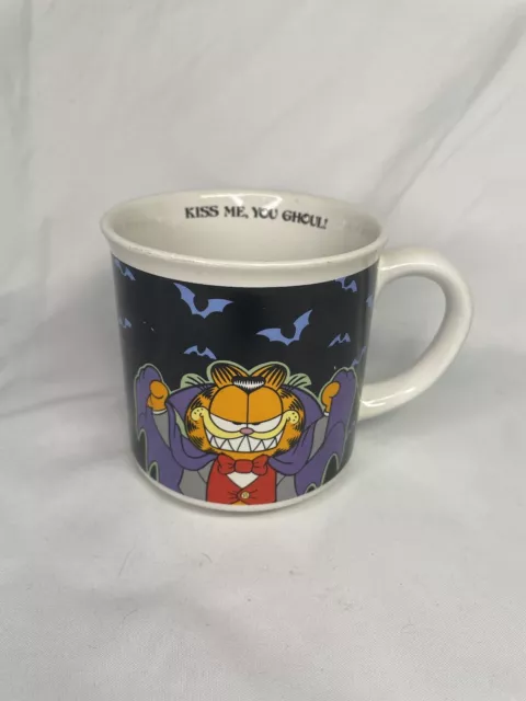 Vintage Garfield Ceramic Mug Halloween Spooky Vampire Ghoul Bats Goth Coffee