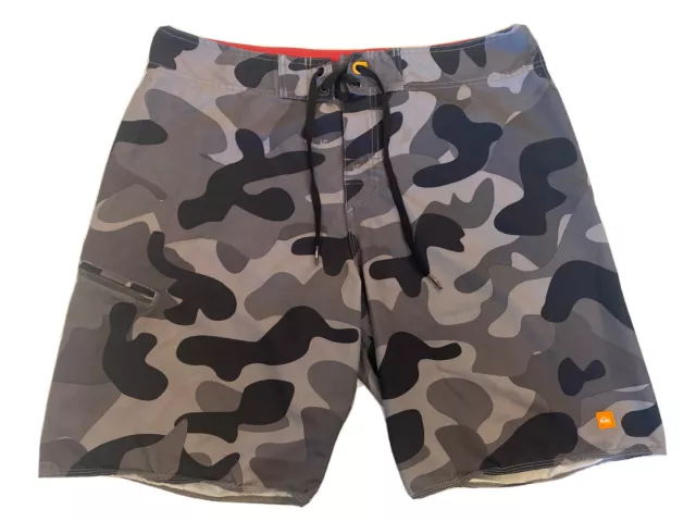 Quiksilver Men's Board Shorts Stretch Camouflage Black Grey Drawstring Size 34